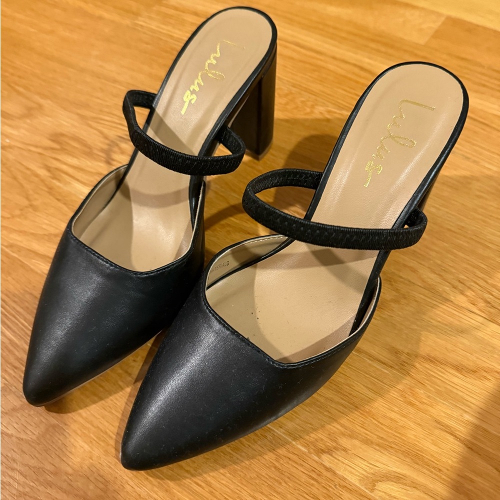 Lulus vegan leather black block heel, size 7 - so cute!